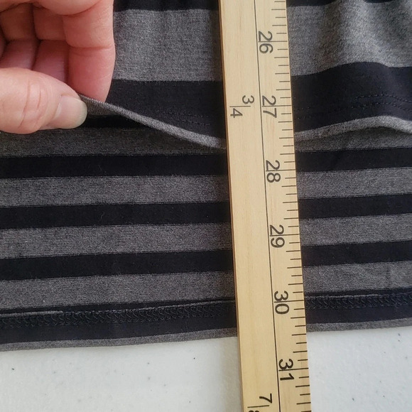 IC by Connie K Blouse Top Women Medium Jersey Knit Gray Black Red Zipper Casual - Picture 7 of 10